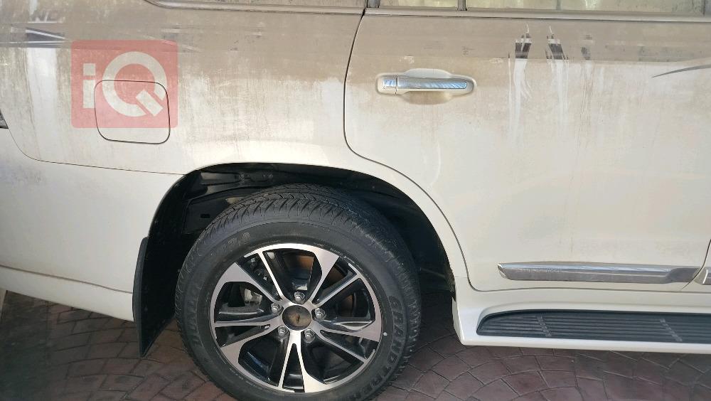 تويوتا لاندكروزر